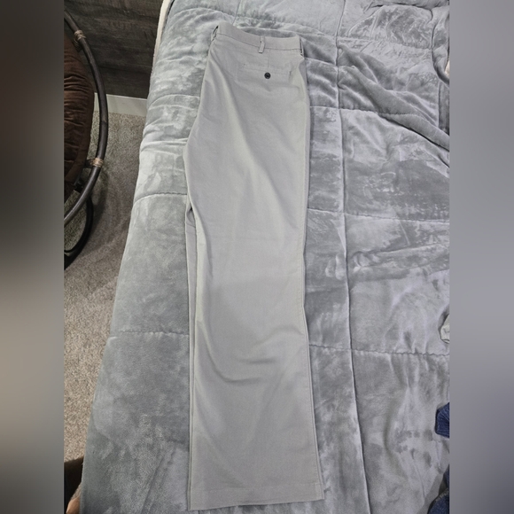 HAGGAR cotton slacks - 40W - 32L - Picture 5 of 5